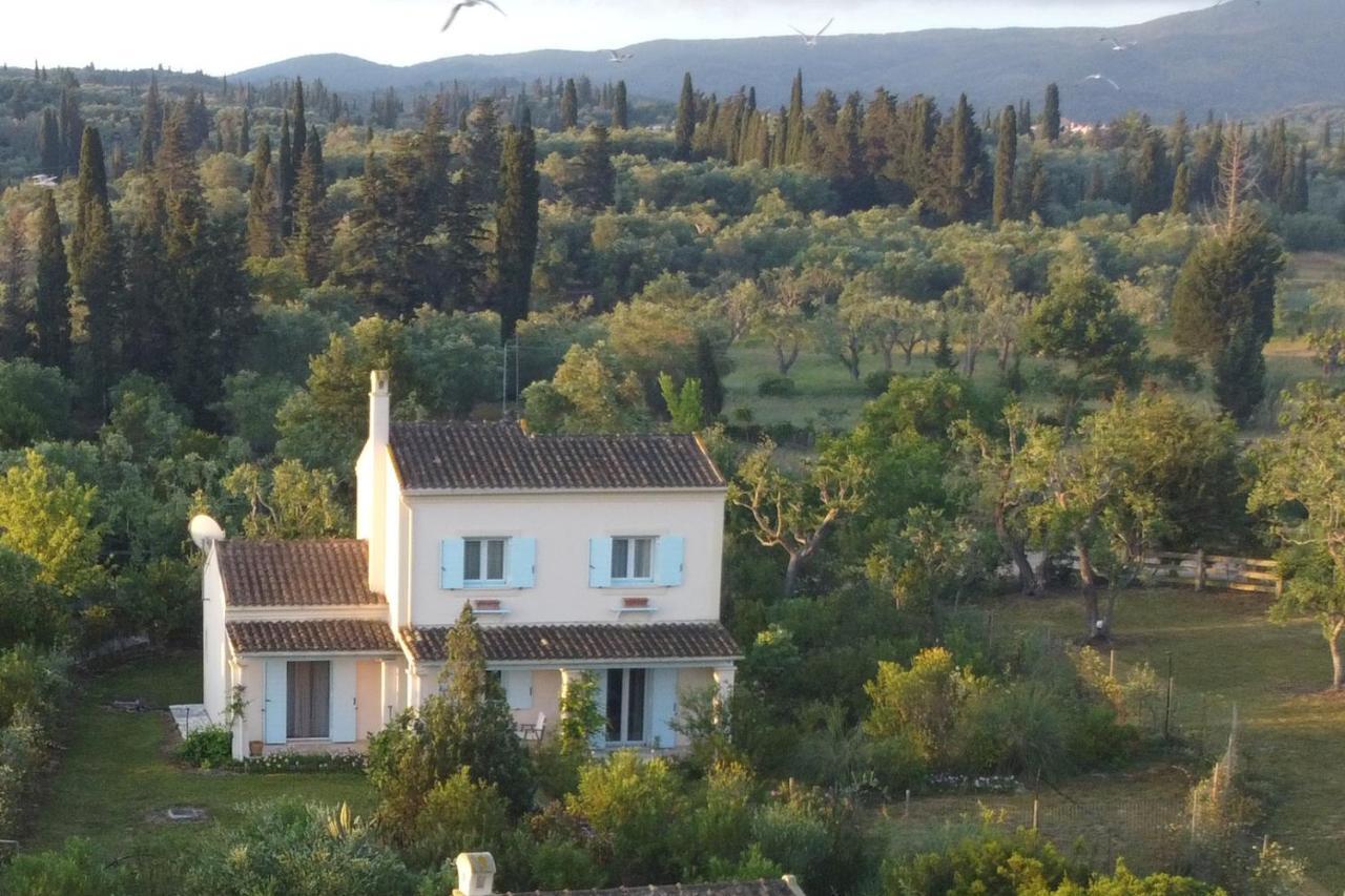 Aroggia Farm Villa Xanthatai Bagian luar foto