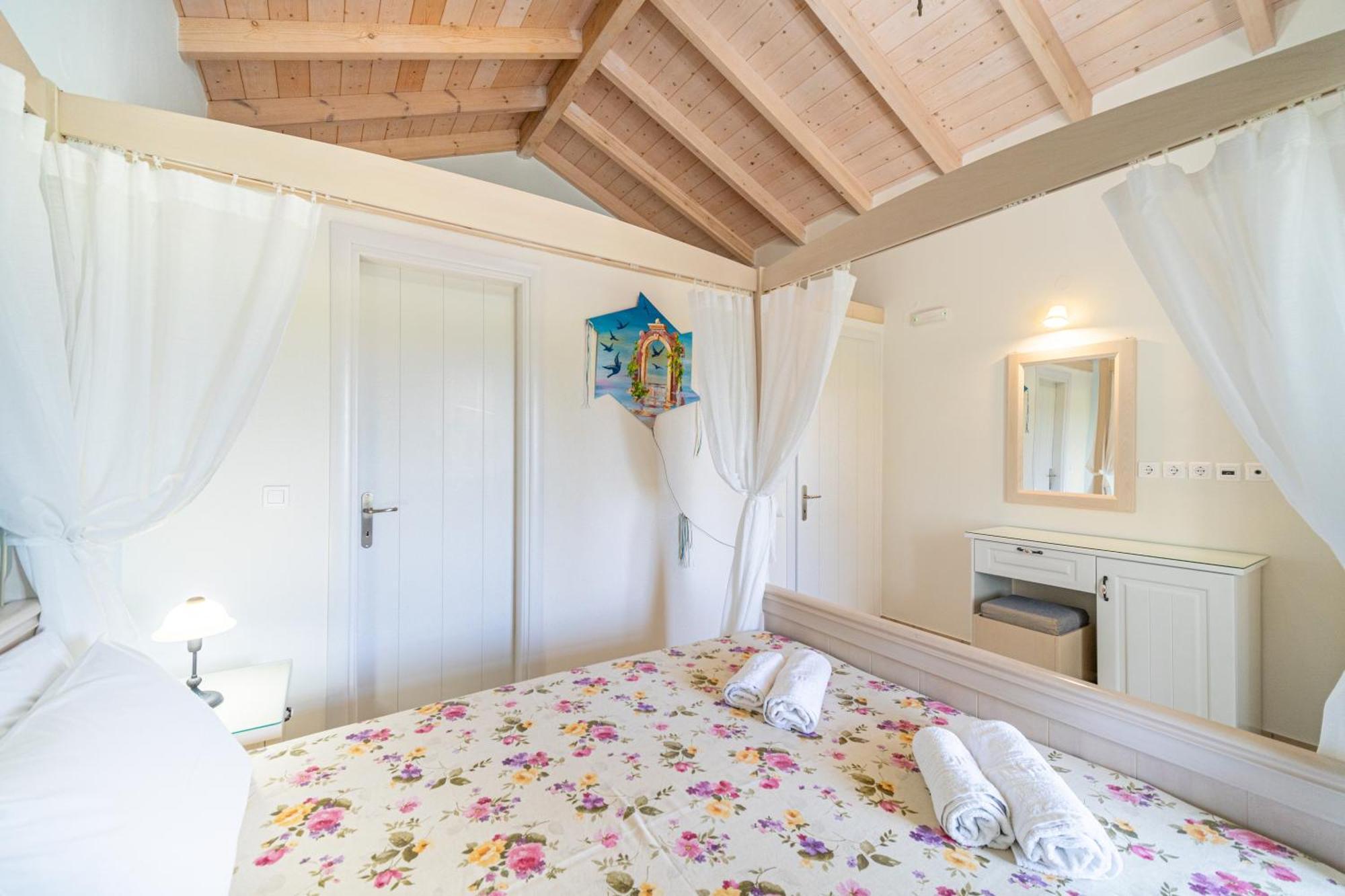 Aroggia Farm Villa Xanthatai Bagian luar foto