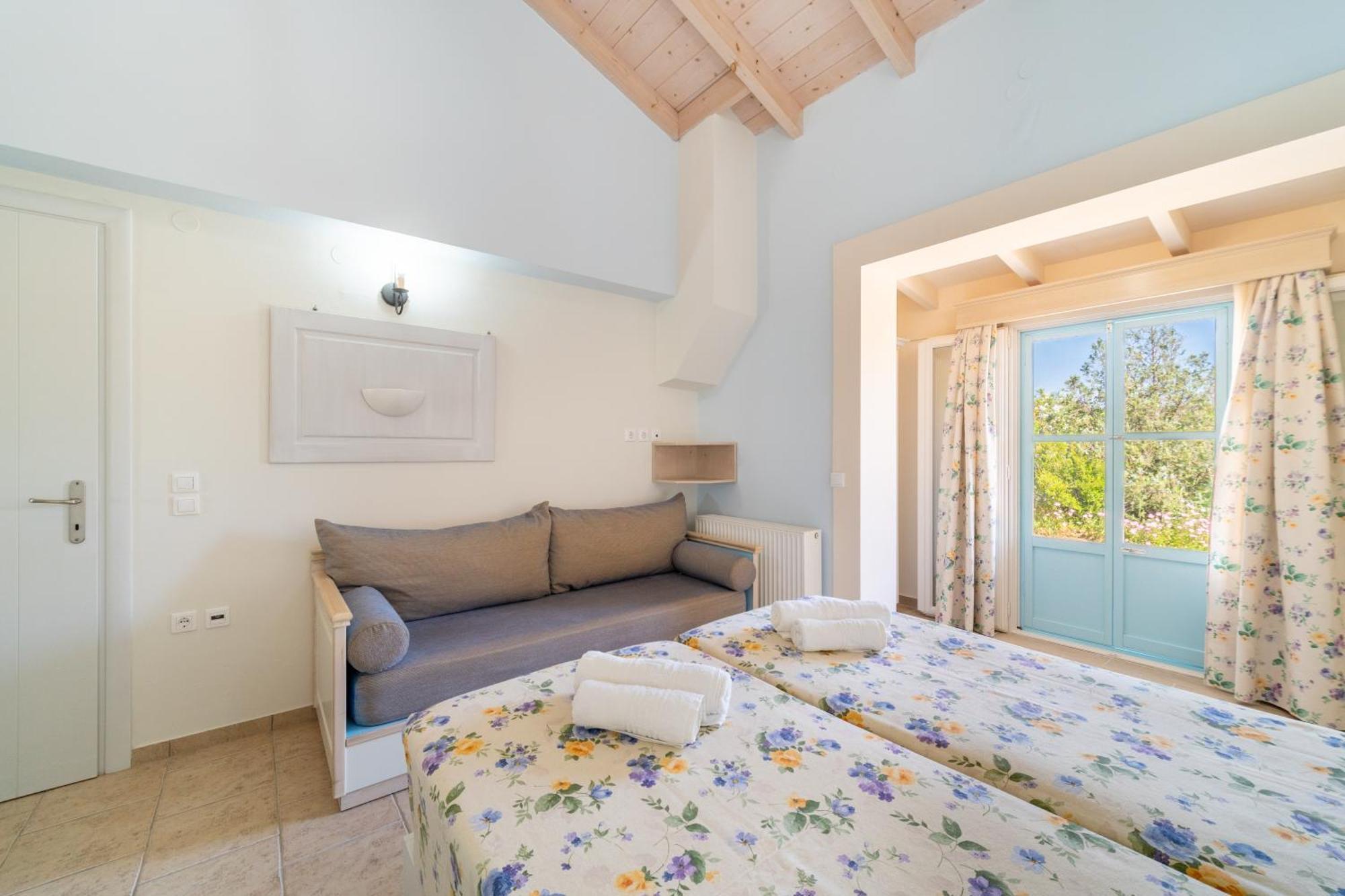 Aroggia Farm Villa Xanthatai Bagian luar foto