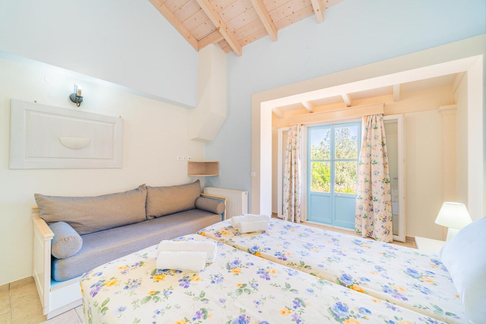 Aroggia Farm Villa Xanthatai Bagian luar foto